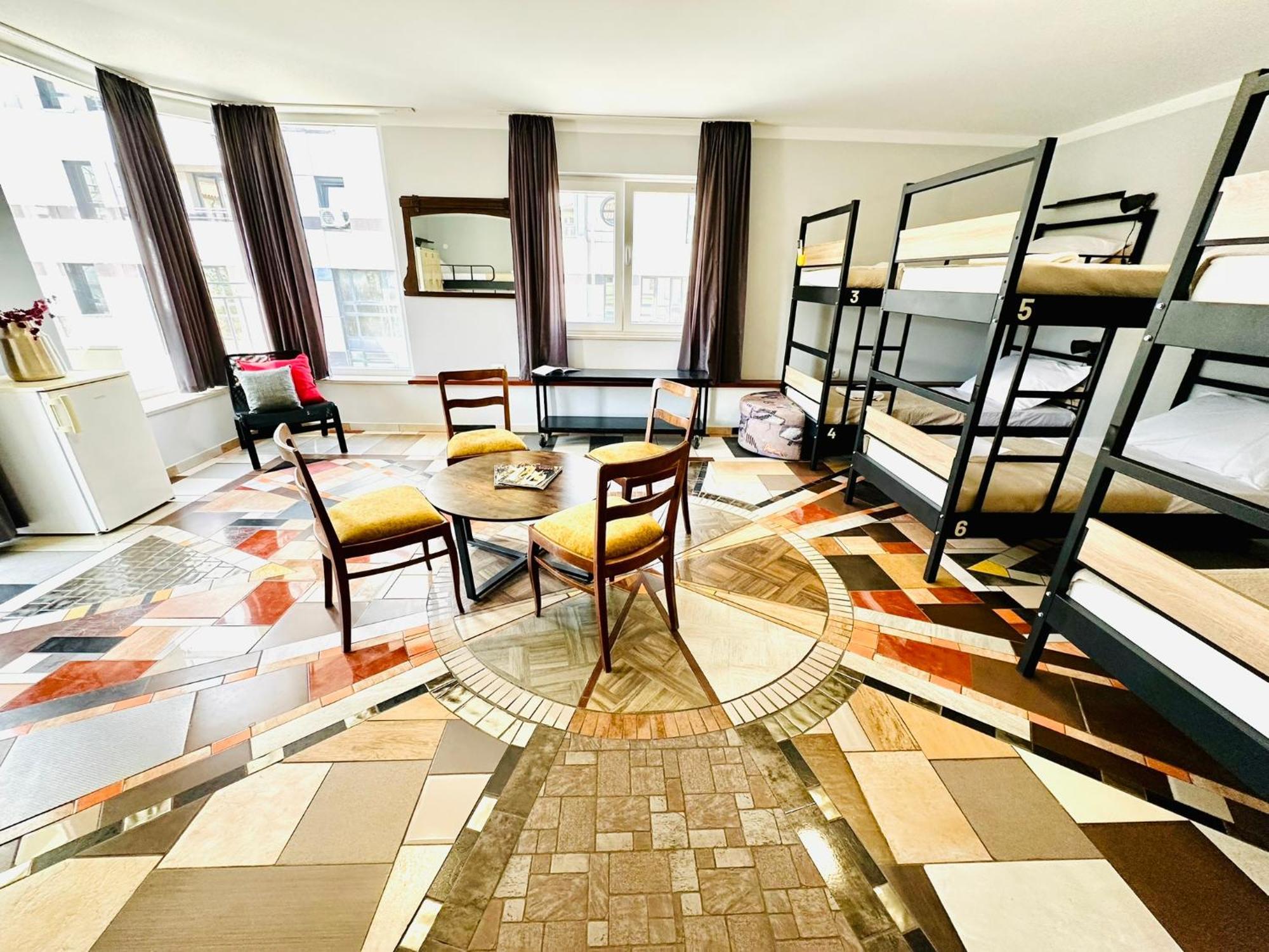 Hostel Art & Joy プーラ エクステリア 写真